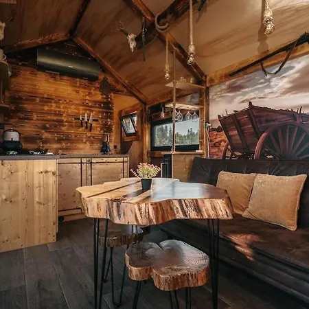 Tiny House Western Apartman