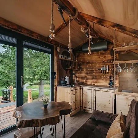 Tiny House Western Apartman *